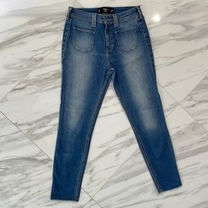 Hollister Women’s/Junior Blue Highrise Crop Jeans Size 5R 27 Stretch